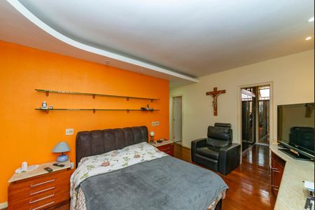 Casa à venda com 622m², 5 quartos e 5 vagas Casa à venda com 622m², 5 quartos e 5 vagasSuíte 1