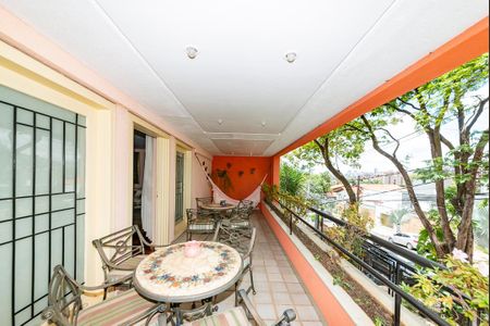 Casa à venda com 622m², 5 quartos e 5 vagas Casa à venda com 622m², 5 quartos e 5 vagasVaranda da Sala 1