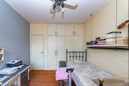 Casa à venda com 622m², 5 quartos e 5 vagas Casa à venda com 622m², 5 quartos e 5 vagasQuarto 5