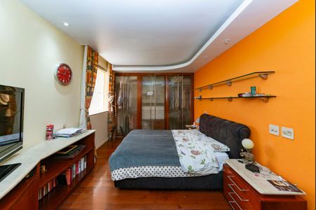 Casa à venda com 622m², 5 quartos e 5 vagas Casa à venda com 622m², 5 quartos e 5 vagasSuíte 1