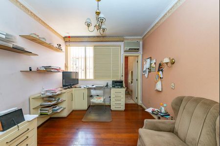 Casa à venda com 622m², 5 quartos e 5 vagas Casa à venda com 622m², 5 quartos e 5 vagasSuíte 2