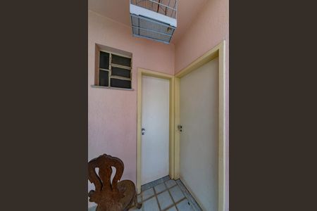 Casa à venda com 622m², 5 quartos e 5 vagas Casa à venda com 622m², 5 quartos e 5 vagasQuintal