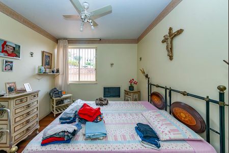 Casa à venda com 622m², 5 quartos e 5 vagas Casa à venda com 622m², 5 quartos e 5 vagasQuarto 4