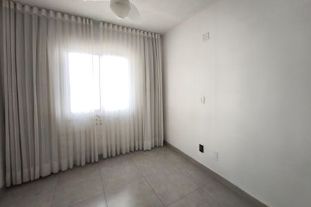 Sala de Estar de apartamento à venda com 2 quartos, 60m² em Vila Marieta, Campinas