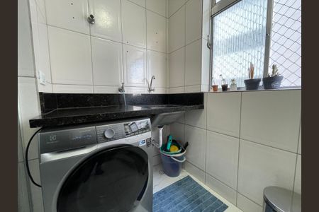 Apartamento à venda com 69m², 2 quartos e 1 vagaÁrea de Serviço