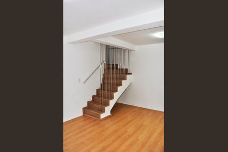 Sala de casa à venda com 3 quartos, 133m² em Vila Cruz das Almas, São Paulo