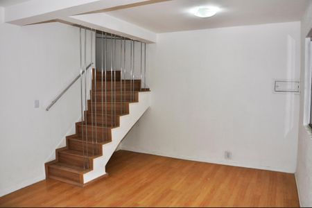 Casa à venda com 133m², 3 quartos e 3 vagasSala