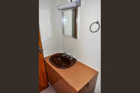 Casa à venda com 133m², 3 quartos e 3 vagasBanheiro Social