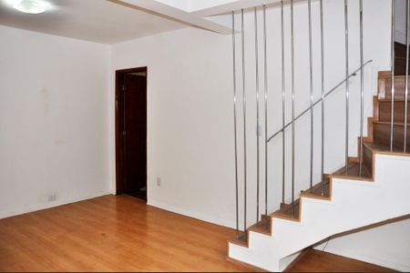 Casa à venda com 133m², 3 quartos e 3 vagasSala