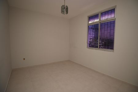 Quarto 2 de apartamento para alugar com 2 quartos, 80m² em Brotas, Salvador