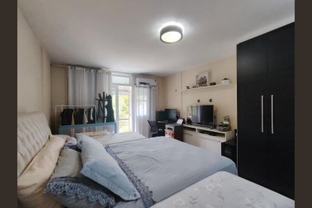 Casa de condomínio para alugar com 220m², 3 quartos e 2 vagasSuíte 1