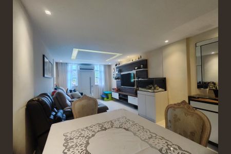 Sala de casa de condomínio para alugar com 3 quartos, 220m² em Recreio dos Bandeirantes, Rio de Janeiro