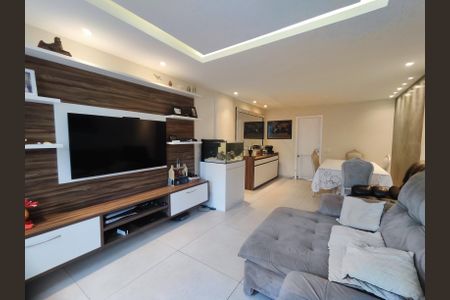 Sala de casa de condomínio para alugar com 3 quartos, 220m² em Recreio dos Bandeirantes, Rio de Janeiro