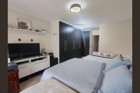 Casa de condomínio para alugar com 220m², 3 quartos e 2 vagasSuíte 1