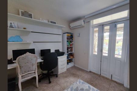 Casa de condomínio para alugar com 220m², 3 quartos e 2 vagasSuíte 3