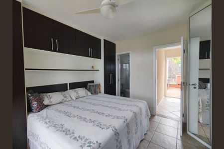 Casa de condomínio para alugar com 220m², 3 quartos e 2 vagasSuíte 2