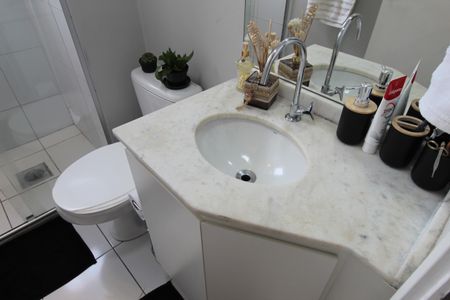 Apartamento à venda com 62m², 2 quartos e 1 vagaBanheiro Social