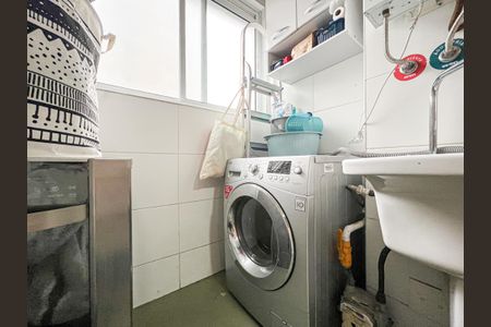 Apartamento à venda com 70m², 2 quartos e 1 vagaÁrea de Serviço