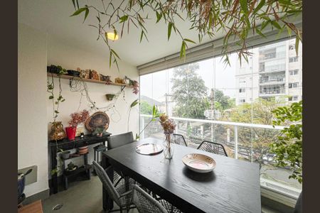 Apartamento à venda com 70m², 2 quartos e 1 vagaSacada