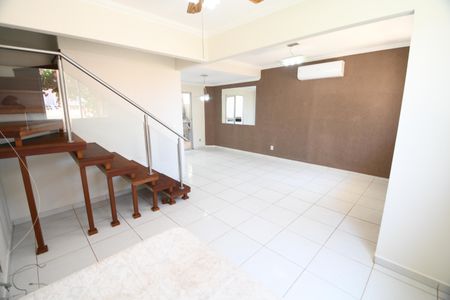 Sala de casa de condomínio à venda com 3 quartos, 78m² em Fazenda Santa Cândida, Campinas