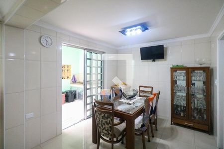 Casa à venda com 167m², 3 quartos e 2 vagas