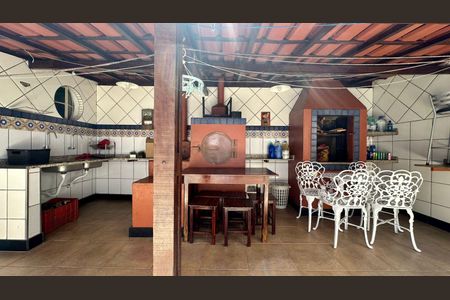 Casa à venda com 315m², 6 quartos e 2 vagasEspaço Gourmet