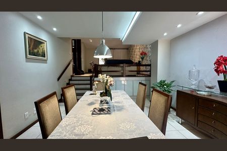Sala de jantar  de casa à venda com 6 quartos, 315m² em Jardim America, Belo Horizonte