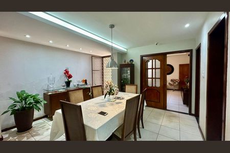 Sala de jantar  de casa à venda com 6 quartos, 315m² em Jardim America, Belo Horizonte
