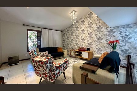 Casa à venda com 315m², 6 quartos e 2 vagasSala 