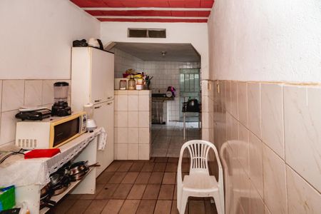Casa à venda com 360m², 8 quartos e 4 vagasCasa 3 - Cozinha