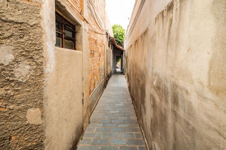 Casa à venda com 360m², 8 quartos e 4 vagasCorredor Externo 