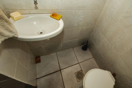 Casa à venda com 360m², 8 quartos e 4 vagasCasa 1 - Banheiro do Quarto 3