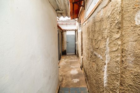 Casa à venda com 360m², 8 quartos e 4 vagasCorredor Externo 