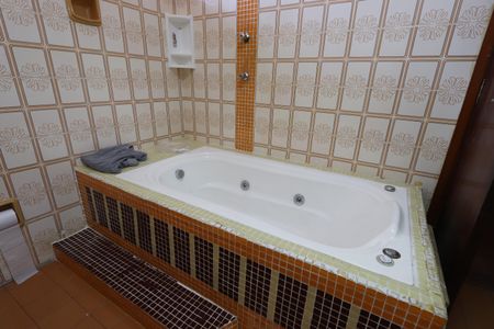 Casa à venda com 181m², 3 quartos e sem vagaBanheiro da Suíte