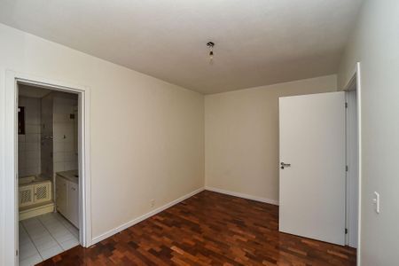 Apartamento à venda com 112m², 3 quartos e 1 vaga Apartamento à venda com 112m², 3 quartos e 1 vagaSuíte