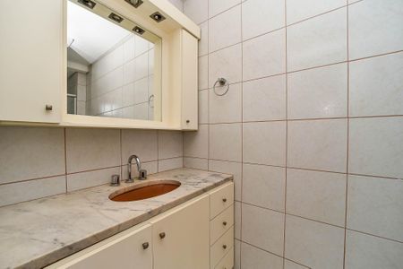 Apartamento à venda com 112m², 3 quartos e 1 vaga Apartamento à venda com 112m², 3 quartos e 1 vagaBanheiro Social