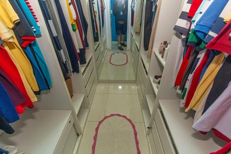 Casa para alugar com 435m², 4 quartos e 5 vagasCloset