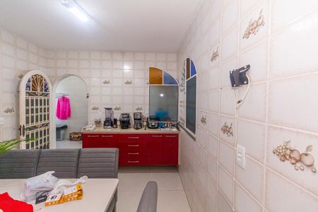 Casa para alugar com 435m², 4 quartos e 5 vagasCozinha e Área de Serviço