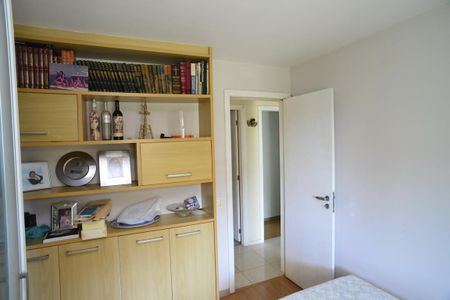 Apartamento à venda com 130m², 3 quartos e 2 vagasQuarto 1