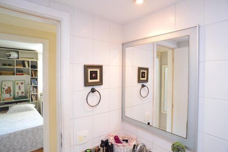 Apartamento à venda com 130m², 3 quartos e 2 vagasBanheiro Social