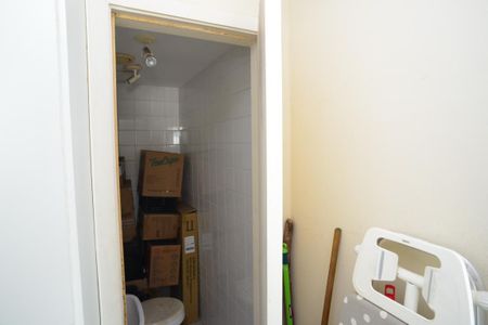 Apartamento à venda com 130m², 3 quartos e 2 vagasBanheiro de Serviço