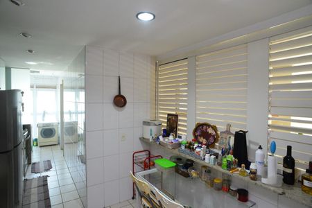 Apartamento à venda com 130m², 3 quartos e 2 vagasCozinha