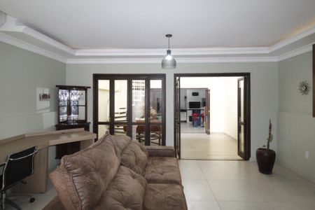 Casa à venda com 200m², 3 quartos e 2 vagasSala