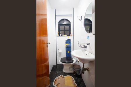 Apartamento à venda com 98m², 2 quartos e sem vaga Apartamento à venda com 98m², 2 quartos e sem vagaLavabo