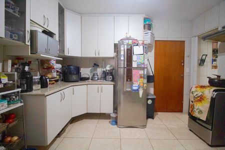 Apartamento à venda com 98m², 2 quartos e sem vaga Apartamento à venda com 98m², 2 quartos e sem vagaCozinha