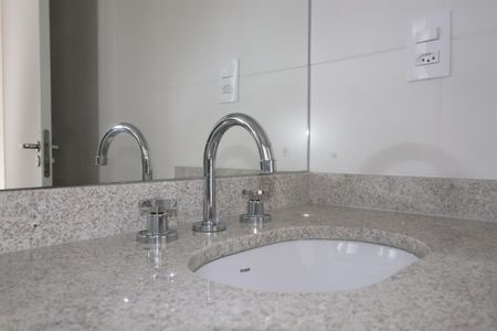 Apartamento para alugar com 62m², 2 quartos e 2 vagasBanheiro da Suíte