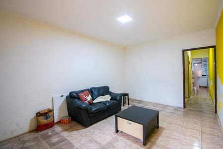 Casa para alugar com 177m², 3 quartos e 2 vagasSala