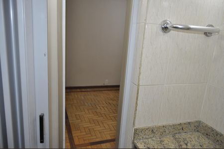 Apartamento para alugar com 75m², 2 quartos e sem vagaBanheiro