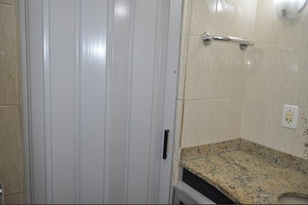 Apartamento para alugar com 75m², 2 quartos e sem vagaBanheiro