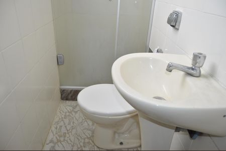 Apartamento para alugar com 75m², 2 quartos e sem vagaBanheiro de Serviço